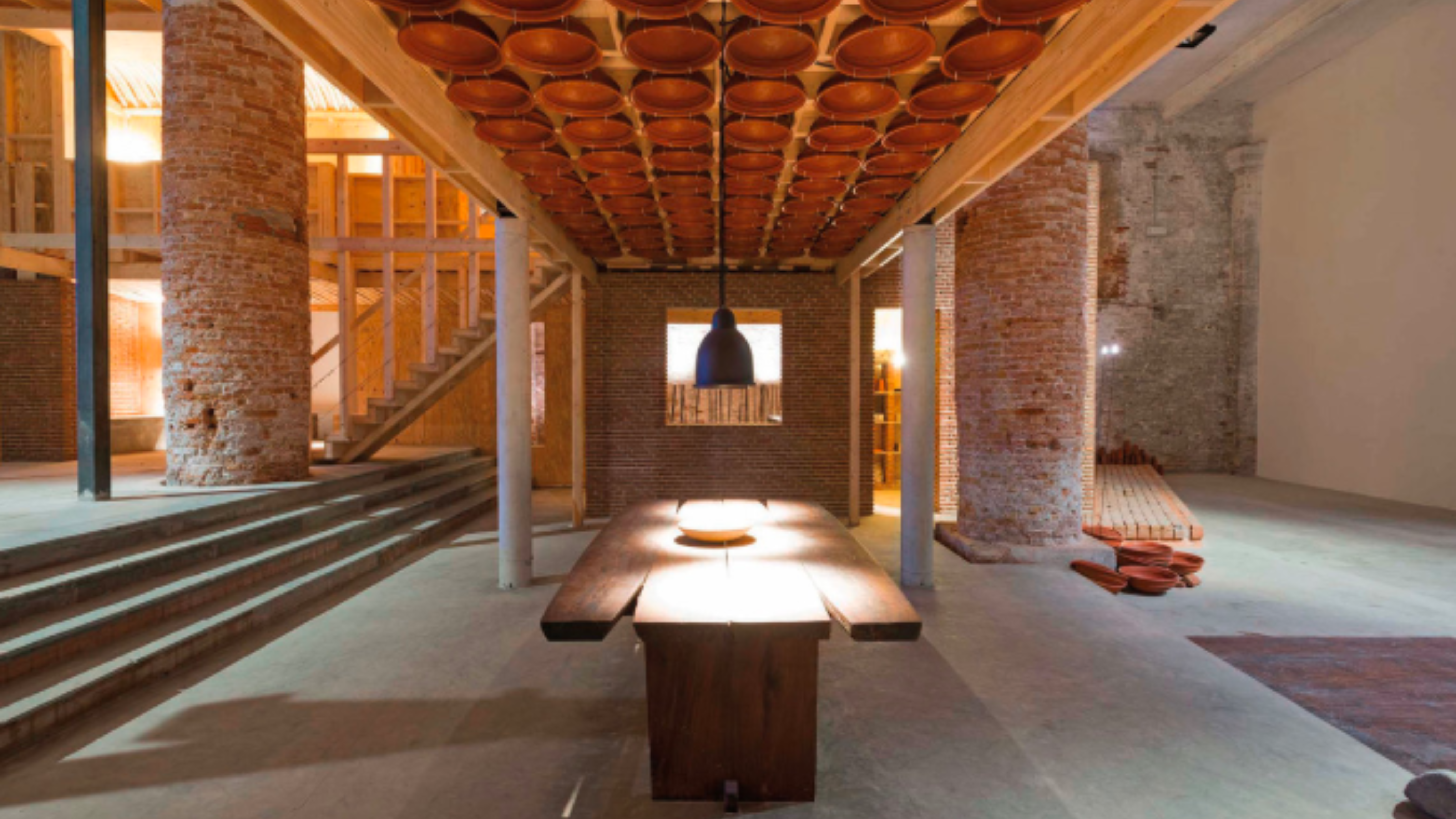 Anupama Kundoo presented a one-to-one model of her own house in Auroville in an exhibition entitled ‘Wall House’ at the Biennale of Architecture in 2012. (Photo: Andreas Deffner)